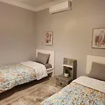 Mero & Moka\'S Cozy Corner