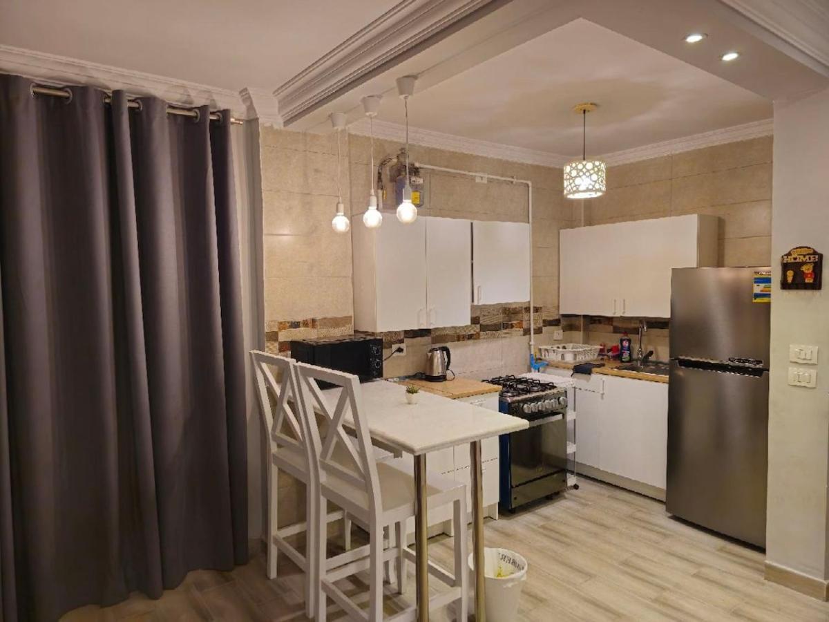 Mero & Moka's Cozy Corner Apartment Cairo